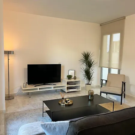 Moderno Con Piscinas,gimnasio En Mijas Malaga