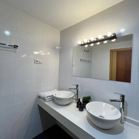 Apartment Moderno Con Piscinas,gimnasio En Mijas