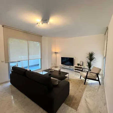 Moderno Con Piscinas,gimnasio En Mijas Apartment Malaga